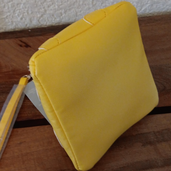 Disney Parks Remys Ratatouille Adventure Cheese Wristlet Handbag - Picture 7 of 12